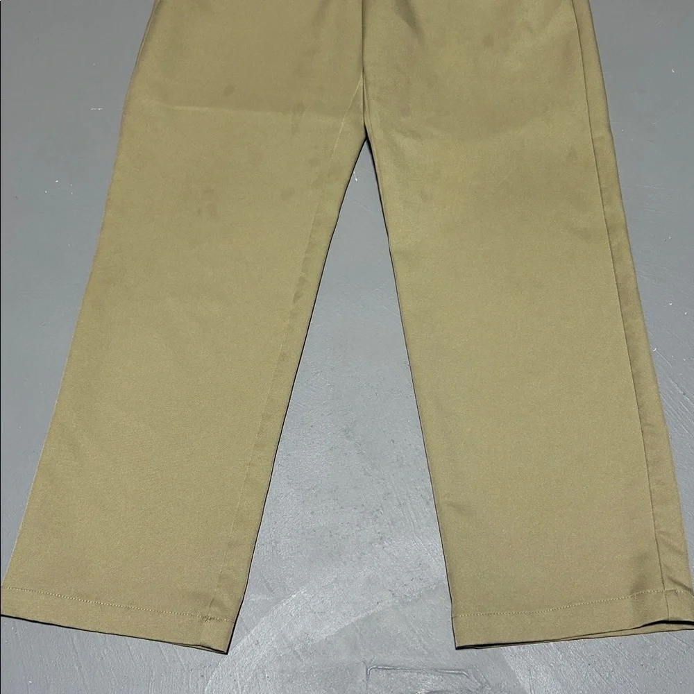 Haggar Clothing Khaki Chino Pants (Men’s 34 x 30) (Classic Fit)